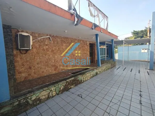 Casa com 575m², à venda ou para alugar, no bairro Centro em São Roque