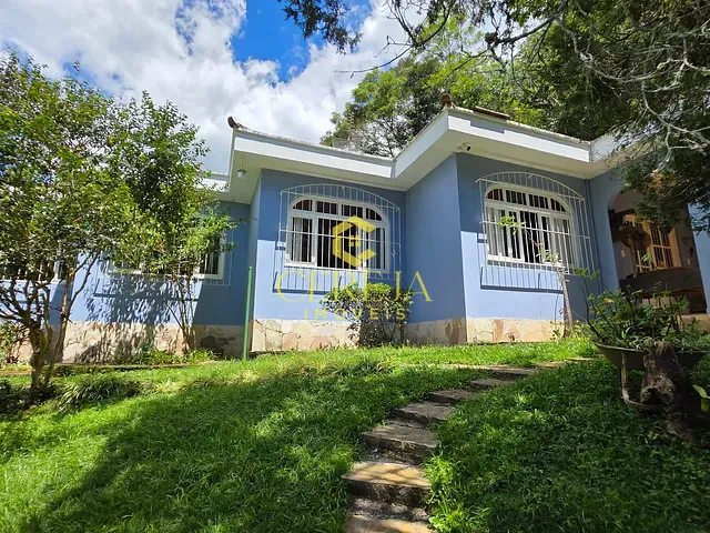 Casa 4 quartos e 4 banheiros, à venda, no bairro Cascatinha em Nova Friburgo