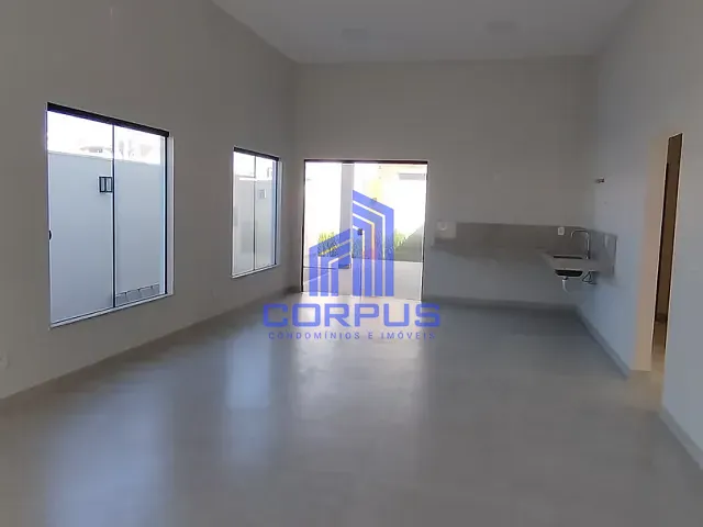 Casa 3 quartos e 2 banheiros, à venda, no bairro Nova São Pedro em São Pedro da Aldeia