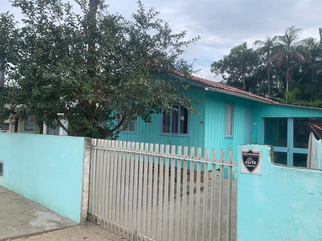 Casa com 382m² 2 quartos e 2 banheiros, à venda, no bairro Nossa Sra. de Fátima em Penha
