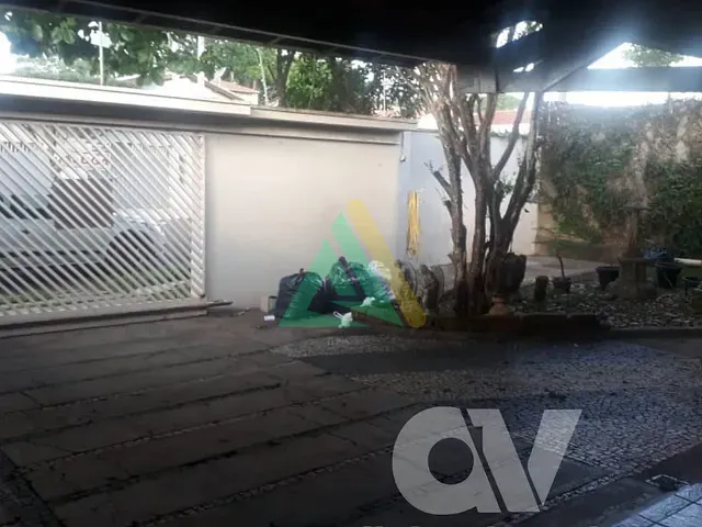 Casa com 300m² 3 quartos e 2 banheiros, à venda, no bairro Jardim Lago em Mogi Mirim
