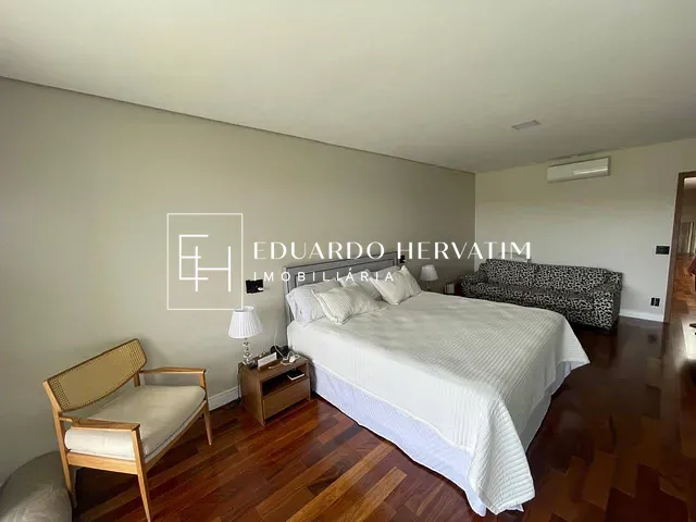 Casa com 1100m² 4 quartos e 8 banheiros, à venda, no bairro Quinta das Paineiras em Jundiaí