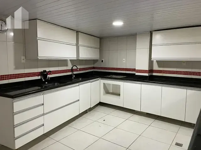 Casa com 200m² 4 quartos e 4 banheiros, à venda, no bairro Miguel Couto em Nova Iguaçu