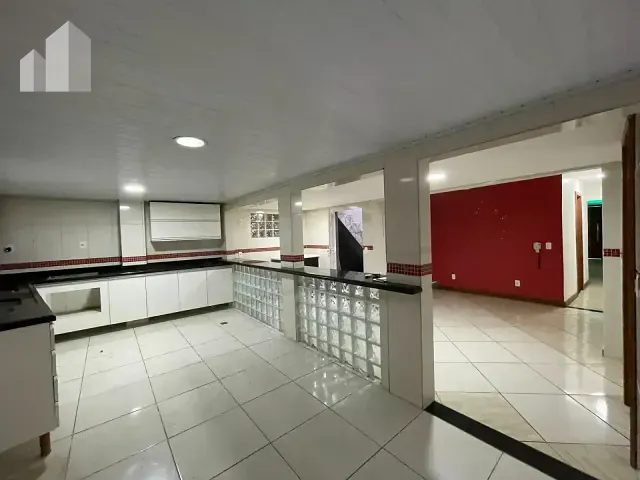 Casa com 200m² 4 quartos e 4 banheiros, à venda, no bairro Miguel Couto em Nova Iguaçu