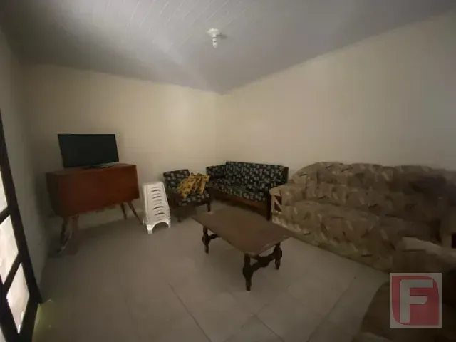Casa 6 quartos e 3 banheiros, à venda, no bairro Centro em Itapoá