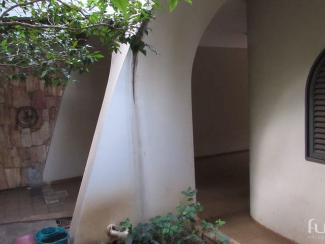 Casa com 746m² 4 quartos e 4 banheiros, à venda, no bairro Setor Bueno em Goiânia