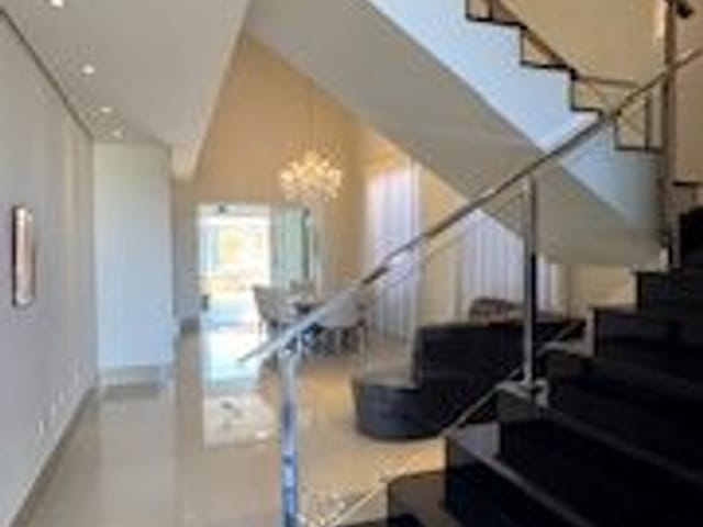 Casa com 354m² 4 quartos e 5 banheiros, à venda, no bairro Residencial Jardim Santa Luzia em Birigui
