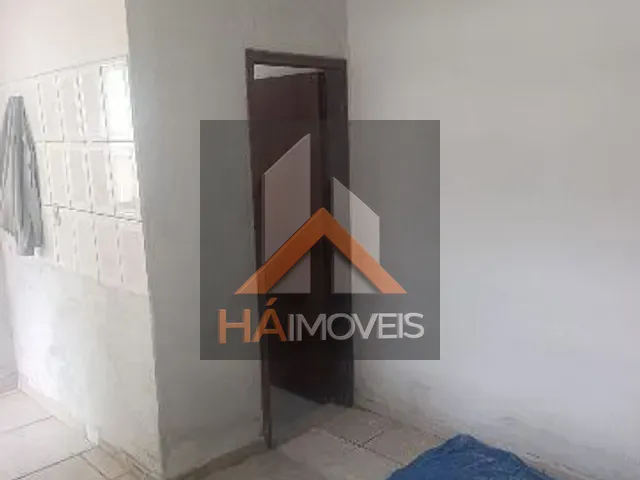 Casa com 40m² 1 quarto e 1 banheiro, para alugar, no bairro Boa Vista em Belo Horizonte