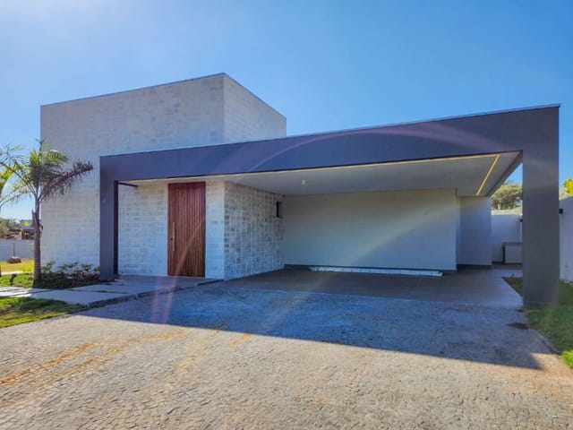 Casa com 1700m² 4 quartos e 5 banheiros, à venda, no bairro Esperança em Londrina