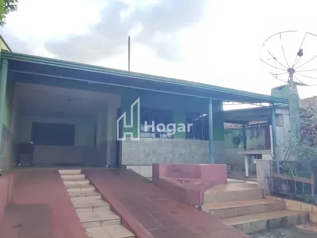 Casa com 250m² 4 quartos e 2 banheiros, à venda, no bairro Jardim Riviera em Cambé