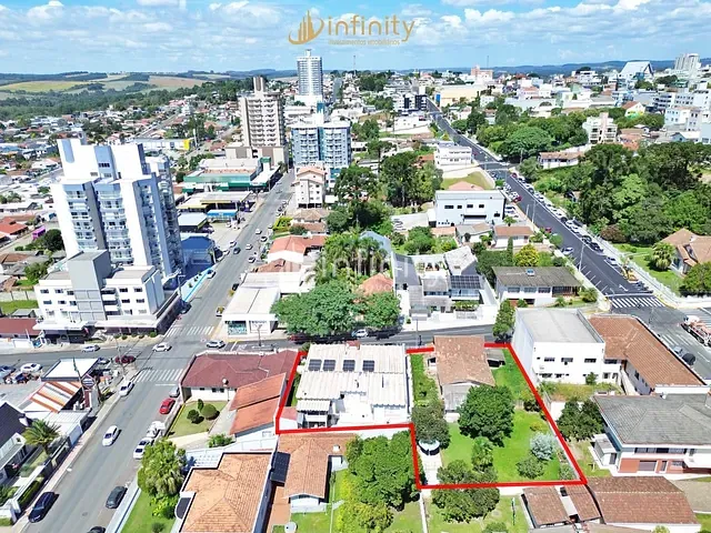 Casa 4 quartos e 5 banheiros, à venda, no bairro Centro I Baixada em Mafra