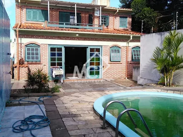 Casa 3 quartos e 5 banheiros, à venda, no bairro Fragata em Pelotas