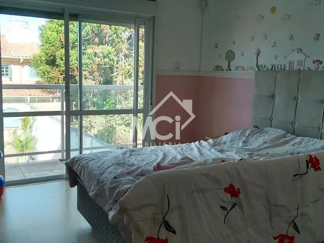 Casa 3 quartos e 5 banheiros, à venda, no bairro Fragata em Pelotas