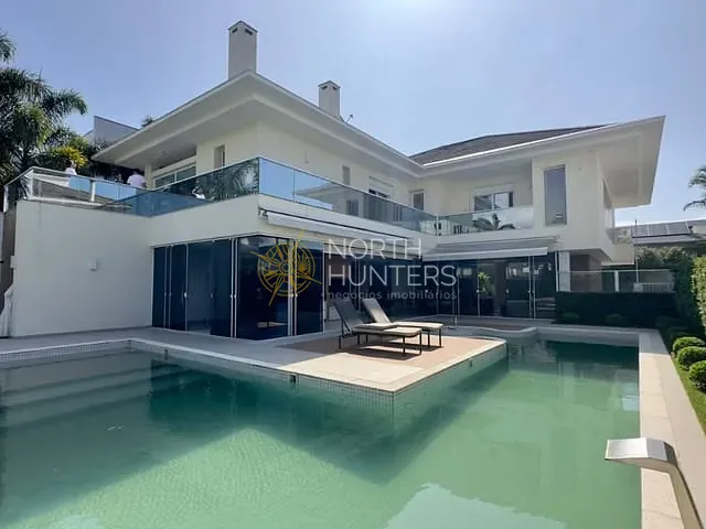 Casa com 750m² 5 quartos e 9 banheiros, à venda, no bairro Jurerê Internacional em Florianópolis