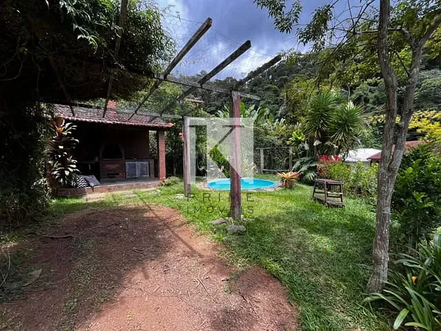 Casa 4 quartos e 3 banheiros, para alugar, no bairro Golfe em Teresópolis