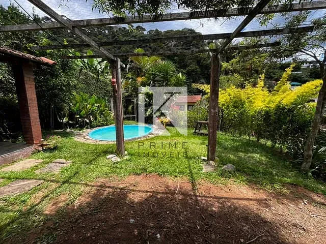 Casa 4 quartos e 3 banheiros, para alugar, no bairro Golfe em Teresópolis