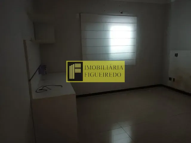 Casa com 535m² 4 quartos e 1 banheiro, à venda, no bairro Parque Residencial Damha em São José do Rio Preto