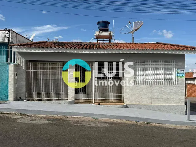 Casa 3 quartos e 1 banheiro, à venda, no bairro JARDIM RENOVAÇÃO em Guaranésia