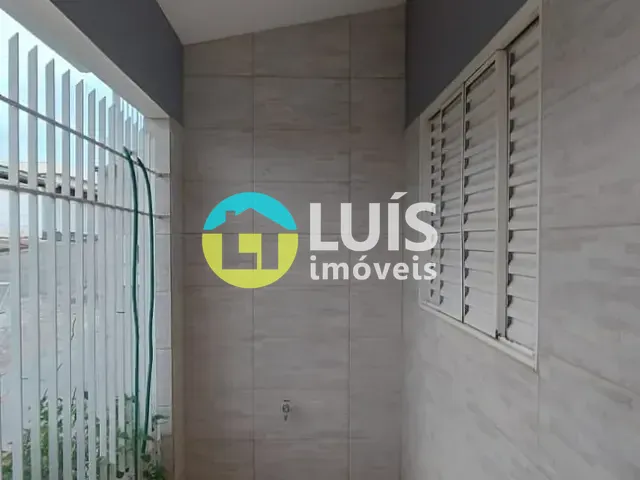 Casa 3 quartos e 1 banheiro, à venda, no bairro JARDIM RENOVAÇÃO em Guaranésia