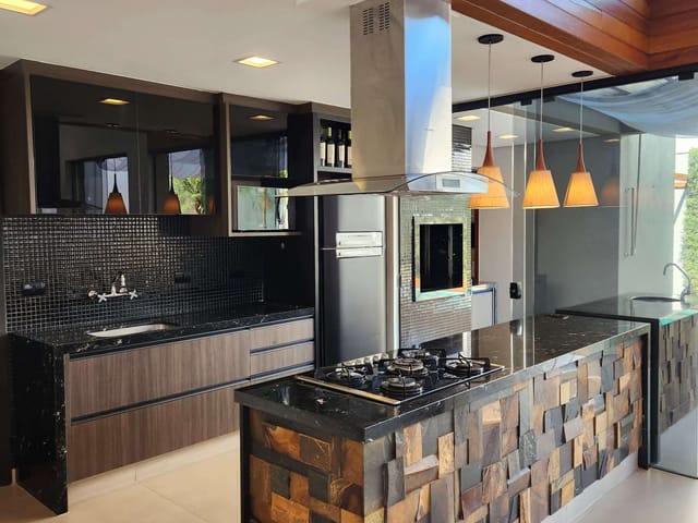 Casa com 512m² 3 quartos e 5 banheiros, à venda, no bairro Recanto do Salto em Londrina
