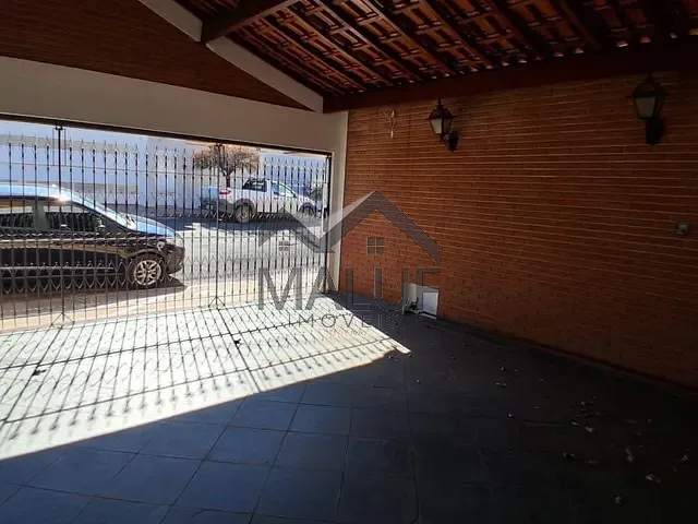 Casa com 200m² 3 quartos e 2 banheiros, à venda, no bairro Vila Rezende em Piracicaba