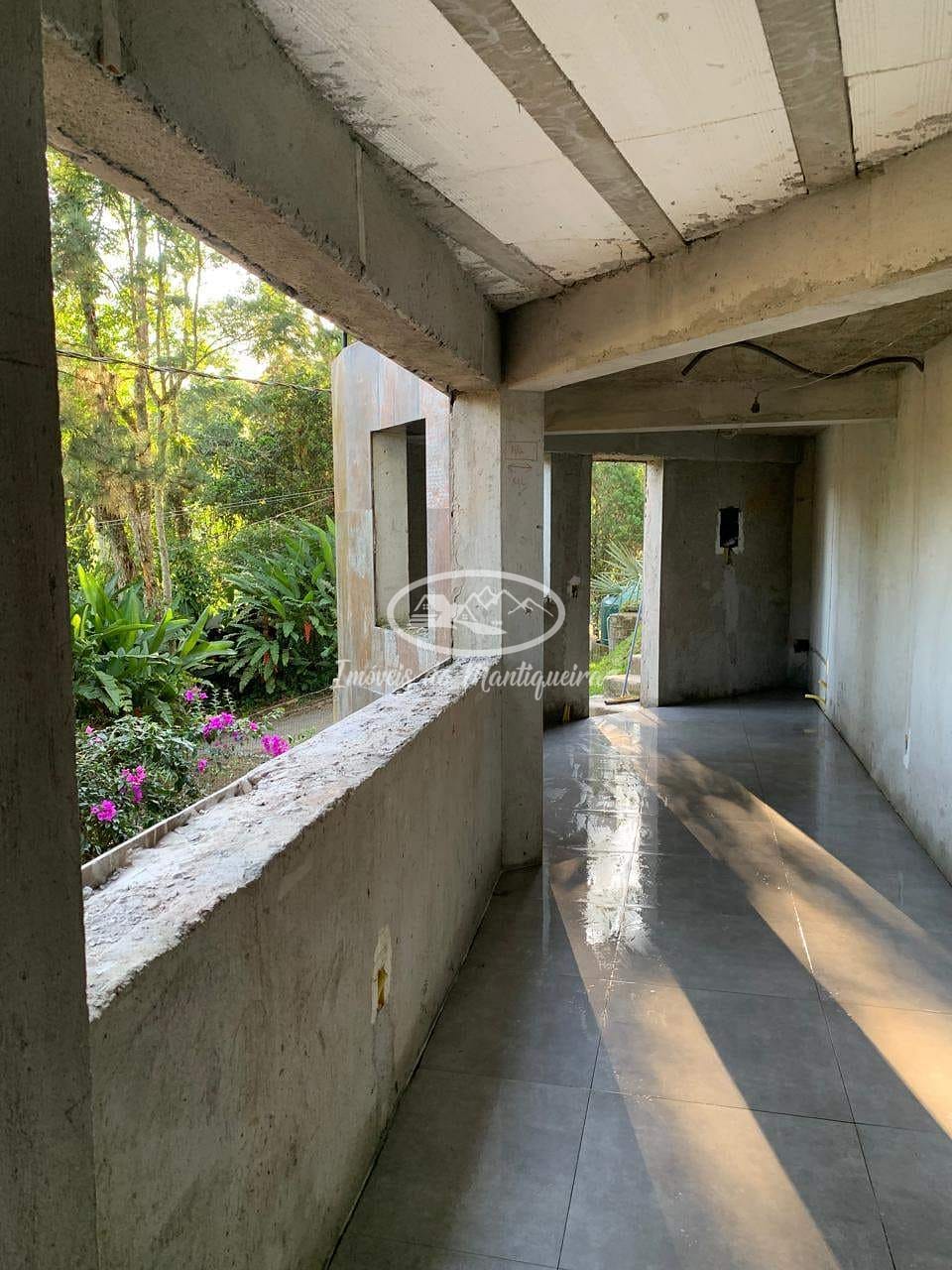 Casa à venda com 4 quartos, 221m² - Foto 48