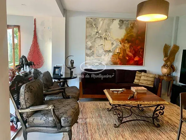 Casa com 428m² 4 quartos e 2 banheiros, à venda, no bairro Côrrego Frio (Penedo) em Itatiaia