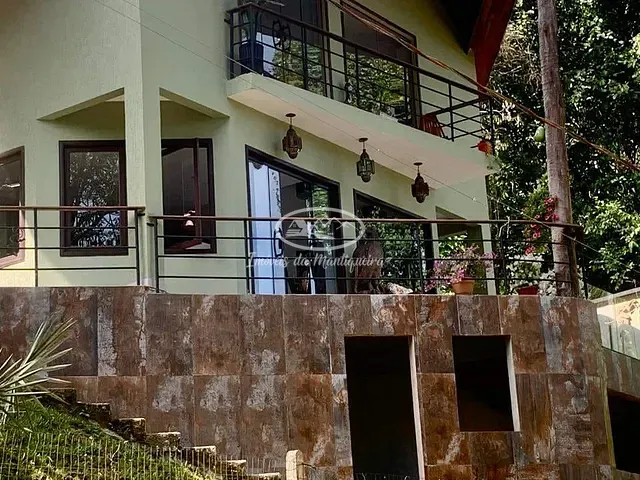 Casa com 428m² 4 quartos e 2 banheiros, à venda, no bairro Côrrego Frio (Penedo) em Itatiaia
