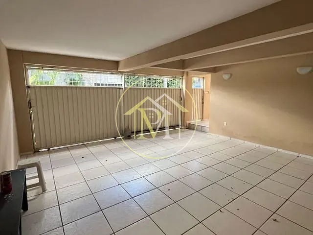Casa com 200m² 2 quartos e 2 banheiros, à venda, no bairro Jardim Ana Maria em Sorocaba