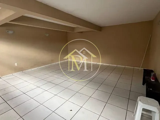 Casa com 200m² 2 quartos e 2 banheiros, à venda, no bairro Jardim Ana Maria em Sorocaba