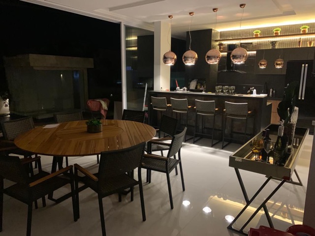 Casa com 540m² 4 quartos e 5 banheiros, à venda, no bairro Condomínio do Lago 1ª Etapa em Goiânia