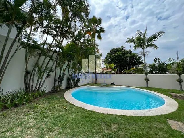 Casa com 700m² 4 quartos e 4 banheiros, à venda, no bairro Barra da Tijuca em Rio de Janeiro