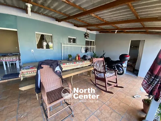Casa com 240m² 2 quartos e 2 banheiros, à venda, no bairro Costeira em Balneário Barra do Sul