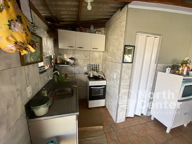 Casa com 240m² 2 quartos e 2 banheiros, à venda, no bairro Costeira em Balneário Barra do Sul