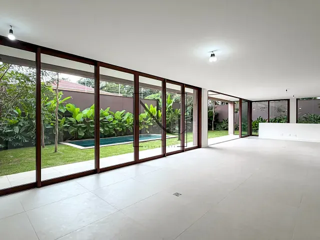 Casa com 621m² 3 quartos e 6 banheiros, à venda, no bairro Jardim dos Estados em São Paulo