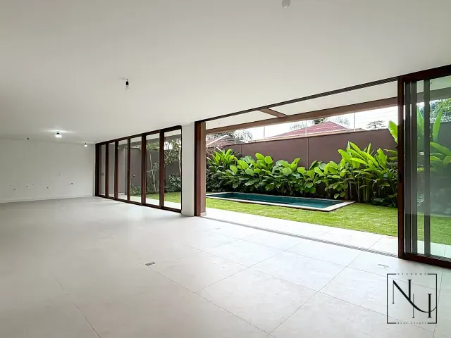Casa com 621m² 3 quartos e 6 banheiros, à venda, no bairro Jardim dos Estados em São Paulo