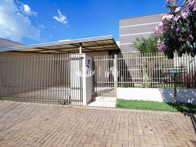 Casa com 200m² 3 quartos e 2 banheiros, à venda, no bairro Jardim Alto do Cafezal em Londrina