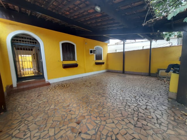 Foto do Casa - EXCELENTE CASA DE 3 QUARTOS, COM QUINTAL E GARAGEM EM MARECHAL HERMES | Novo Mundo Administradora Ltda
