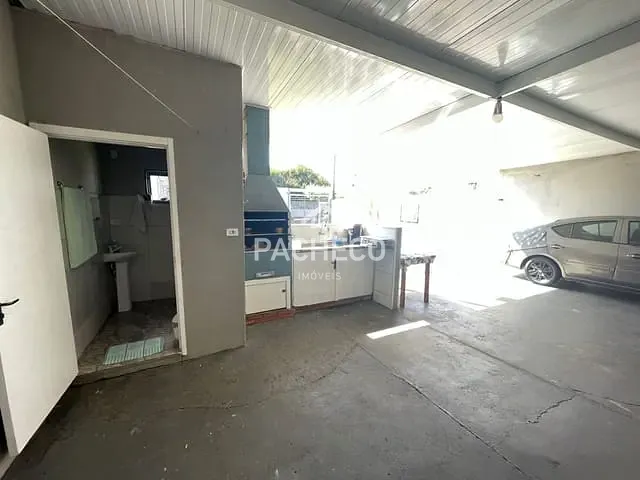 Casa com 250m² 2 quartos e 2 banheiros, à venda, no bairro Jardim Dona Regina em Santa Bárbara d'Oeste