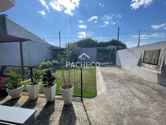 Casa com 250m² 2 quartos e 2 banheiros, à venda, no bairro Jardim Dona Regina em Santa Bárbara d'Oeste