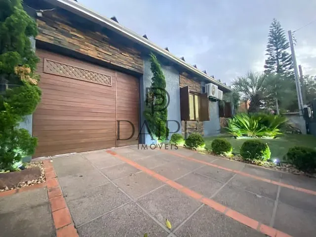 Casa com 300m² 2 quartos e 1 banheiro, à venda, no bairro Araça em Capão da Canoa
