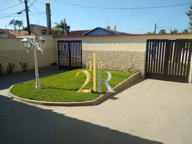 Casa com 450m² 3 quartos e 2 banheiros, à venda, no bairro Cibratel em Itanhaém
