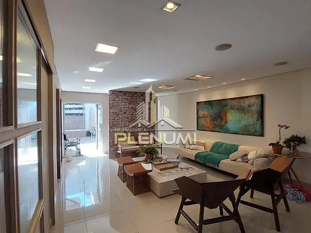 Casa com 420m² 3 quartos e 4 banheiros, à venda, no bairro Granja Regina em Rio Claro