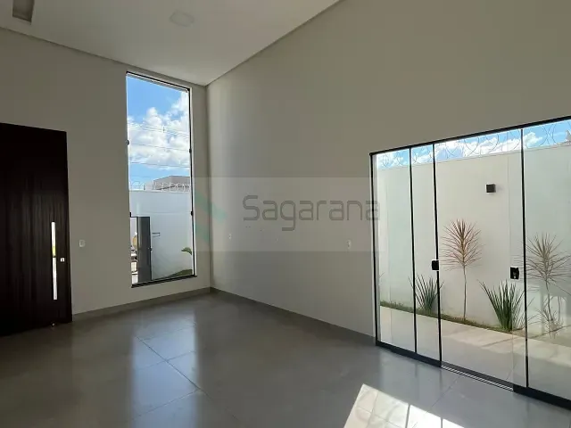 Casa 3 quartos e 3 banheiros, à venda, no bairro Morada do Sol em Patrocínio