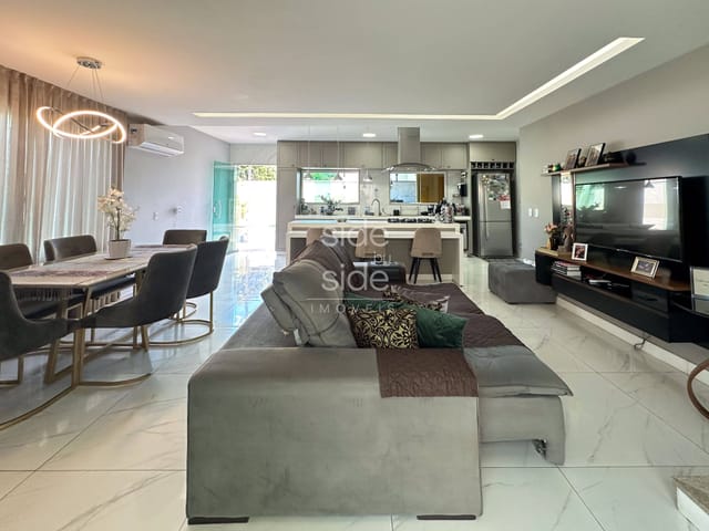 Casa com 220m² 3 quartos e 4 banheiros, à venda, no bairro Nova Niterói em Três Rios