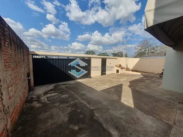 Casa com 360m² 3 quartos e 2 banheiros, à venda, no bairro NOVA JACAREZINHO em Jacarezinho