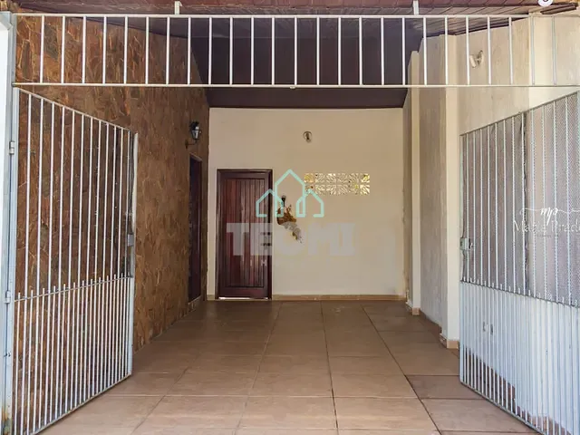 Casa com 450m² 3 quartos e 1 banheiro, à venda, no bairro Jardim Ana Rosa em Taubaté