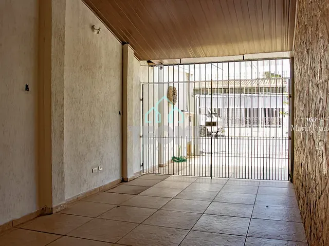 Casa com 450m² 3 quartos e 1 banheiro, à venda, no bairro Jardim Ana Rosa em Taubaté
