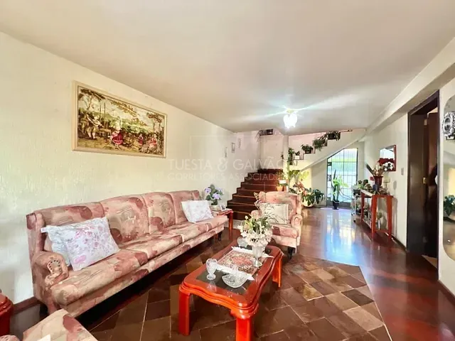 Casa com 1m² 3 quartos e 4 banheiros, à venda, no bairro Jardim das Américas em Curitiba