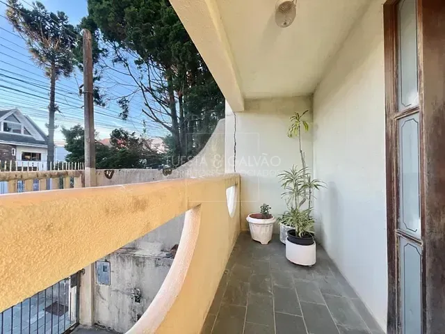 Casa com 1m² 3 quartos e 4 banheiros, à venda, no bairro Jardim das Américas em Curitiba